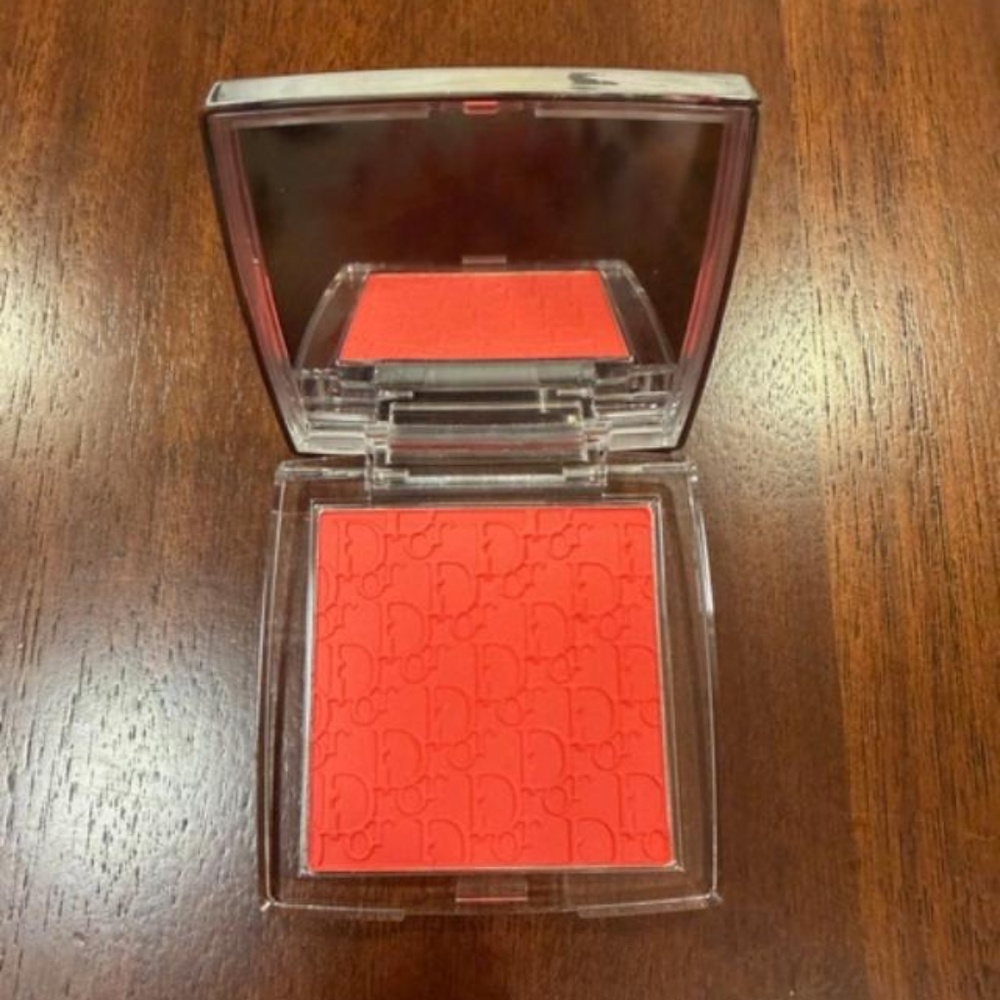 DIOR Rosy Glow in 015 Cherry